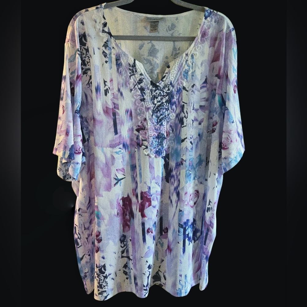 Catherines Multicolor Floral Tunic Top Wirh Pretty Sparkle At Neckline. Size 4X.